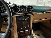 Mercedes-benz 560sl 5.6 v8 230pk 1987 sl-klasse youngtimer - afbeelding 16 van  35