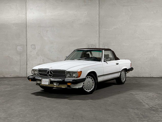Mercedes-benz 560sl 5.6 v8 230pk 1987 sl-klasse youngtimer - afbeelding 12 van  35