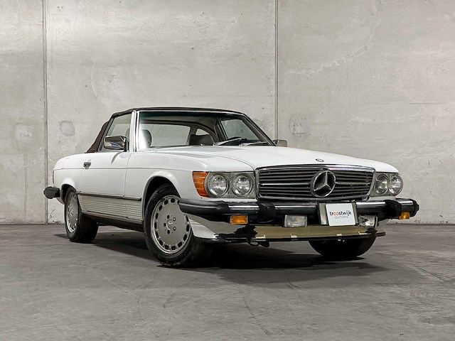 Mercedes-benz 560sl 5.6 v8 230pk 1987 sl-klasse youngtimer - afbeelding 34 van  35