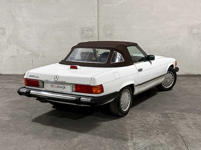 Mercedes-benz 560sl 5.6 v8 230pk 1987 sl-klasse youngtimer - afbeelding 11 van  36