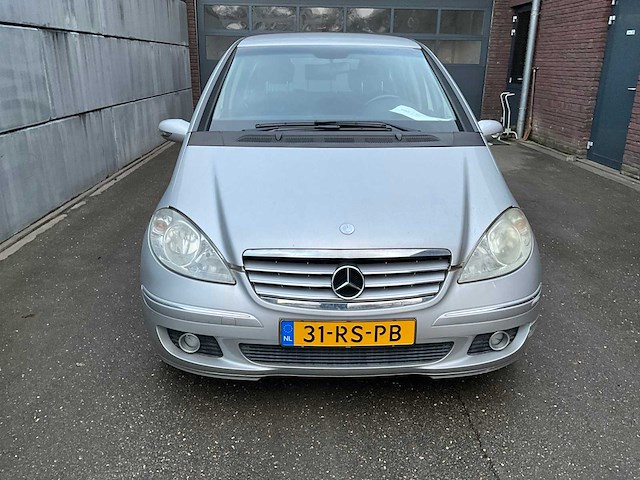 Mercedes-benz a-klasse - personenauto (schade) - afbeelding 5 van  12