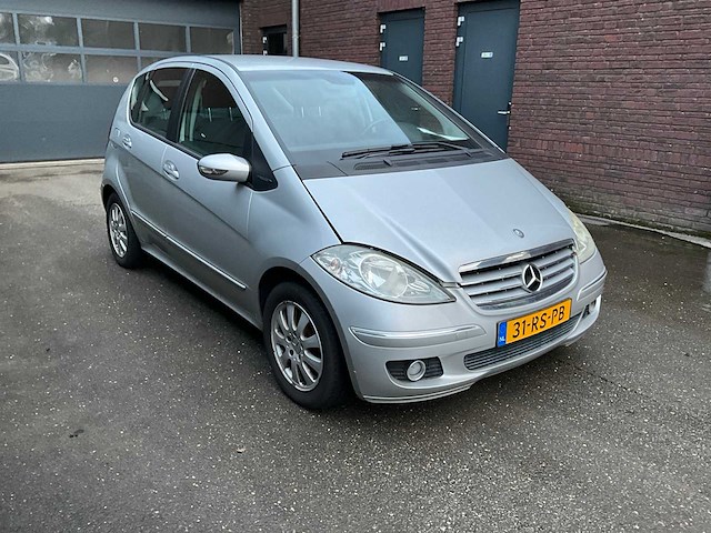 Mercedes-benz a-klasse - personenauto (schade) - afbeelding 6 van  12