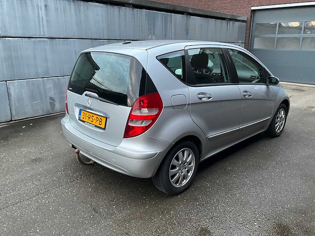 Mercedes-benz a-klasse - personenauto (schade) - afbeelding 7 van  12