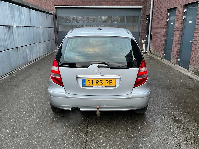 Mercedes-benz a-klasse - personenauto (schade) - afbeelding 8 van  12