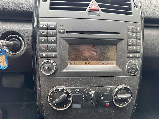 Mercedes-benz a-klasse 150 business class automaat 83-jvs-4 - afbeelding 9 van  14