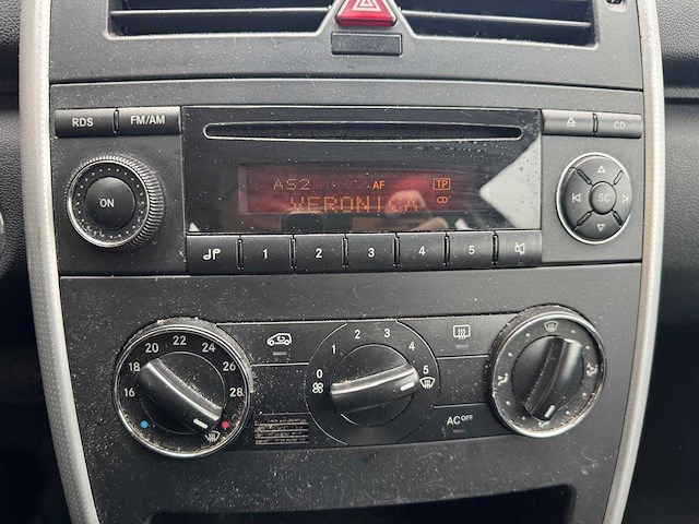 Mercedes-benz a-klasse 170 avantgarde automaat 99-rv-rf - afbeelding 17 van  17