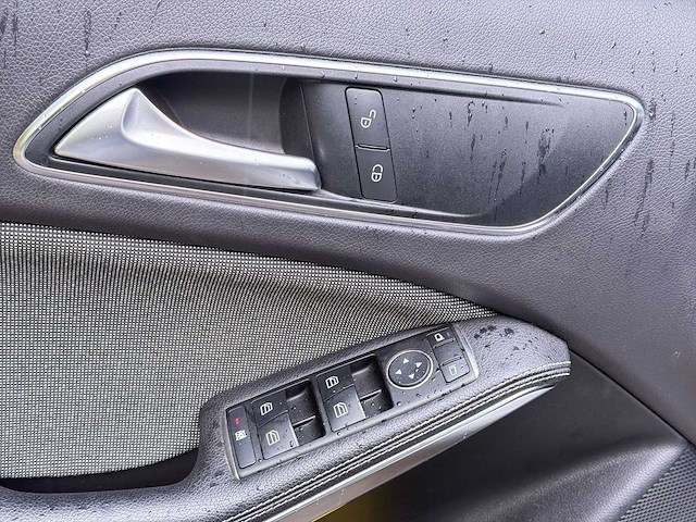 Mercedes-benz a-klasse 180 ambition | 8-tzv-60 i - afbeelding 30 van  31