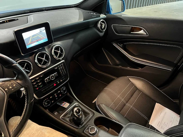 Mercedes-benz a-klasse 180 ambition, g-074-sf - afbeelding 11 van  17
