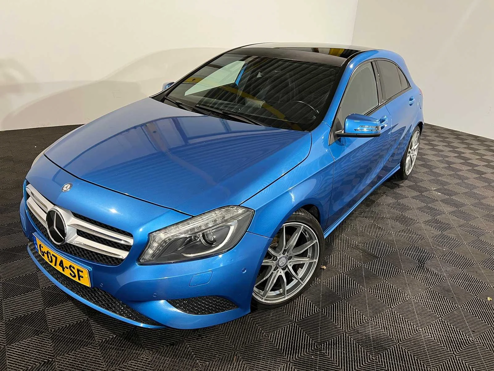 Dealeroccasions - personen- en bedrijfswagens in wekerom