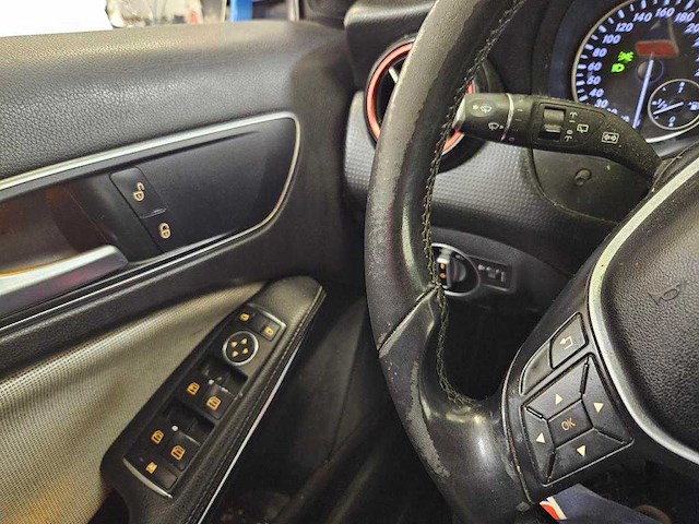 Mercedes-benz a-klasse 180 ambition, s-914-jl - afbeelding 9 van  15
