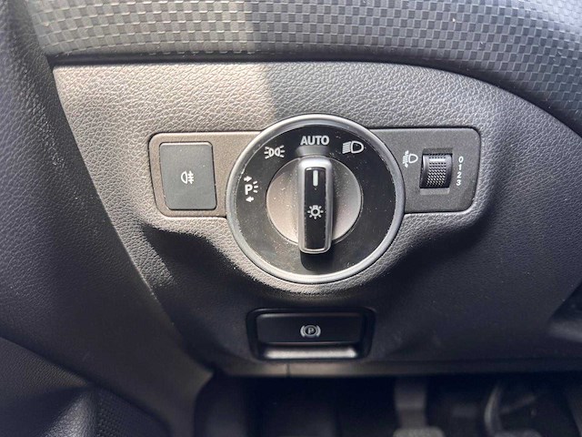 Mercedes-benz a-klasse 180 ambition , zg-546-h - afbeelding 4 van  16