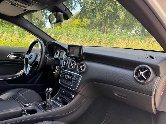 Mercedes-benz a-klasse 180 ambition , zg-546-h - afbeelding 6 van  16