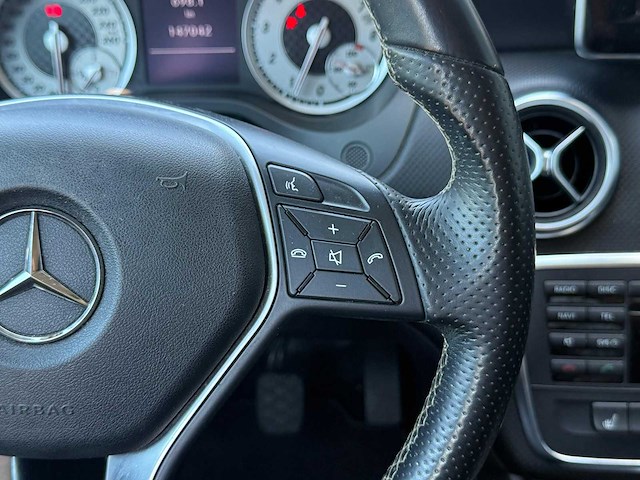 Mercedes-benz a-klasse 180 amg | k-563-nh i - afbeelding 4 van  20