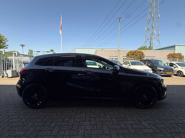 Mercedes-benz a-klasse 180 amg | k-563-nh i - afbeelding 8 van  20
