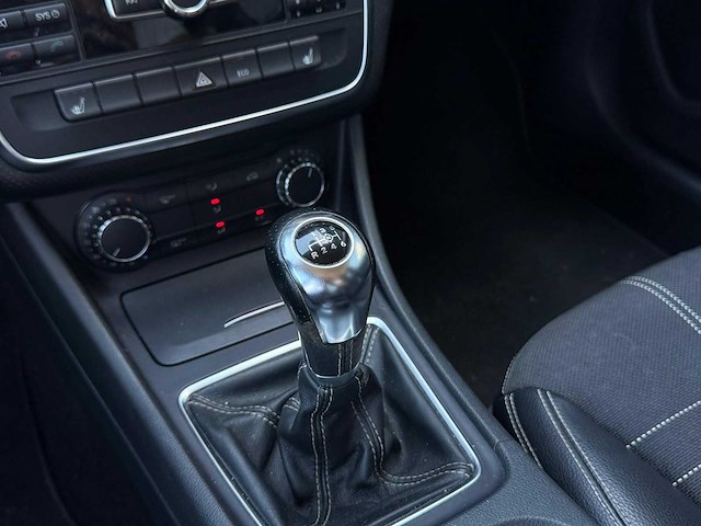 Mercedes-benz a-klasse 180 amg | k-563-nh i - afbeelding 10 van  20