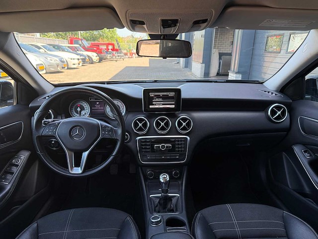 Mercedes-benz a-klasse 180 amg | k-563-nh i - afbeelding 19 van  20