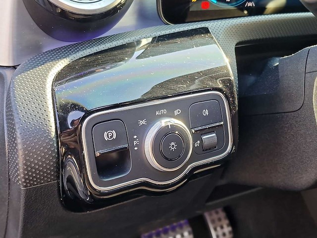 Mercedes-benz a-klasse 180 business solution amg | p-643-hj - afbeelding 6 van  11