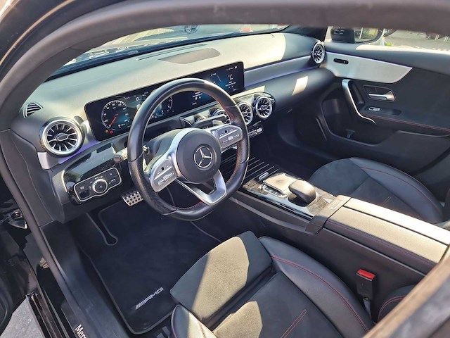 Mercedes-benz a-klasse 180 business solution amg | p-643-hj - afbeelding 9 van  11