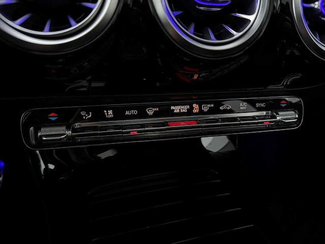 Mercedes-benz a-klasse 200 launch ed pr.+ 2018 | th-618-g iaw - afbeelding 12 van  30