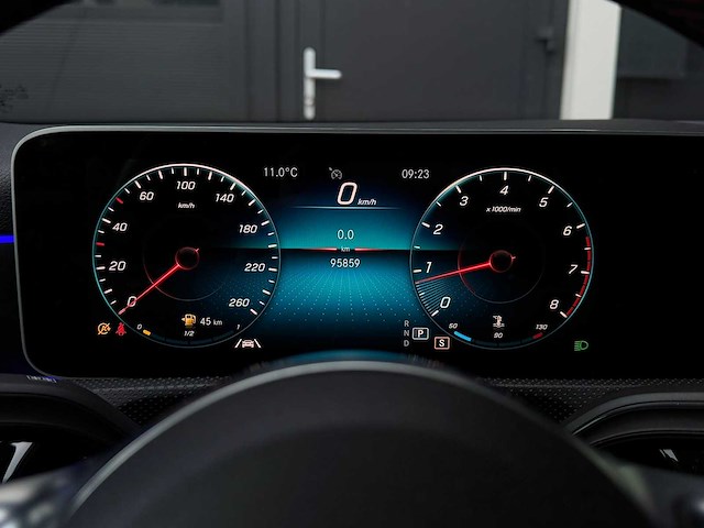 Mercedes-benz a-klasse 200 launch ed pr.+ 2018 | th-618-g iaw - afbeelding 10 van  30