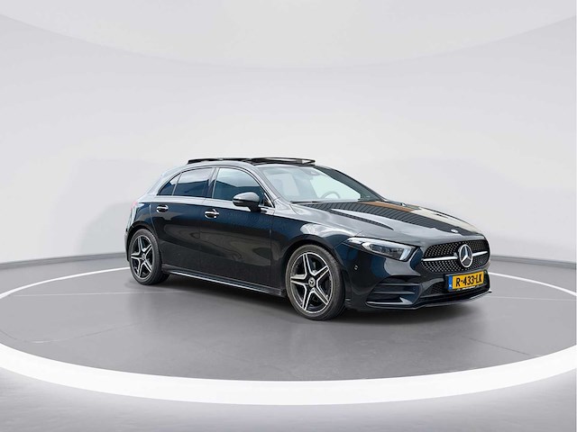 Mercedes-benz a-klasse 220 launch | r-433-lk i - afbeelding 11 van  36