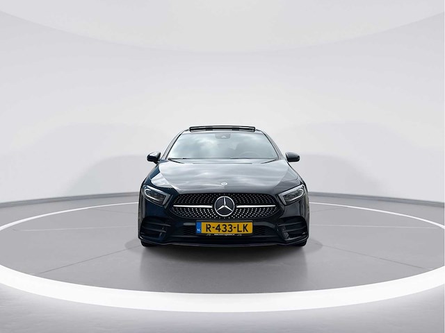 Mercedes-benz a-klasse 220 launch | r-433-lk i - afbeelding 15 van  36