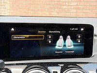 Mercedes-benz a-klasse 220 launch | r-433-lk i - afbeelding 24 van  36