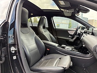 Mercedes-benz a-klasse 220 launch | r-433-lk i - afbeelding 33 van  36