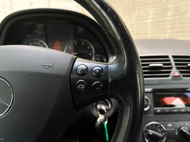 Mercedes-benz a170 avantgarde 116pk 2005 (origineel-nl) a-klasse automaat, 31-rk-br - afbeelding 24 van  42