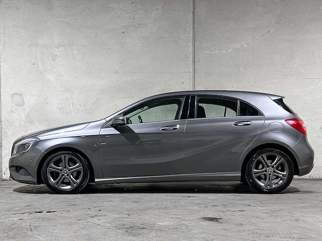 Mercedes-benz a180 4u3 a-klasse 121pk 2013 (origineel-nl), 8-srr-41 - afbeelding 17 van  37