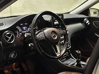 Mercedes-benz a180 4u3 a-klasse 121pk 2013 (origineel-nl), 8-srr-41 - afbeelding 18 van  37