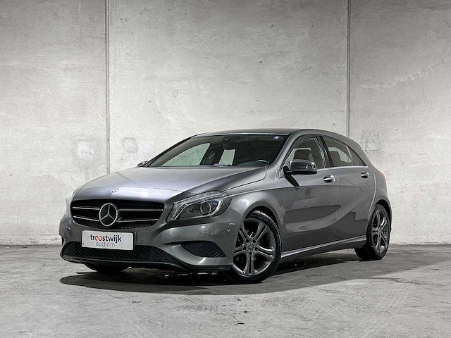 Mercedes-benz a180 4u3 a-klasse 121pk 2013 (origineel-nl), 8-srr-41 - afbeelding 1 van  38