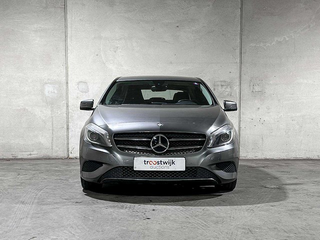 Mercedes-benz a180 4u3 a-klasse 121pk 2013 (origineel-nl), 8-srr-41 - afbeelding 25 van  38