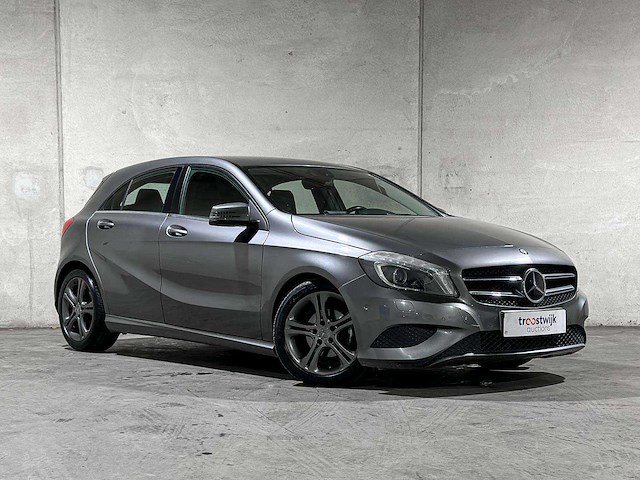 Mercedes-benz a180 4u3 a-klasse 121pk 2013 (origineel-nl), 8-srr-41 - afbeelding 27 van  38