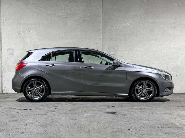 Mercedes-benz a180 4u3 a-klasse 121pk 2013 (origineel-nl), 8-srr-41 - afbeelding 27 van  27