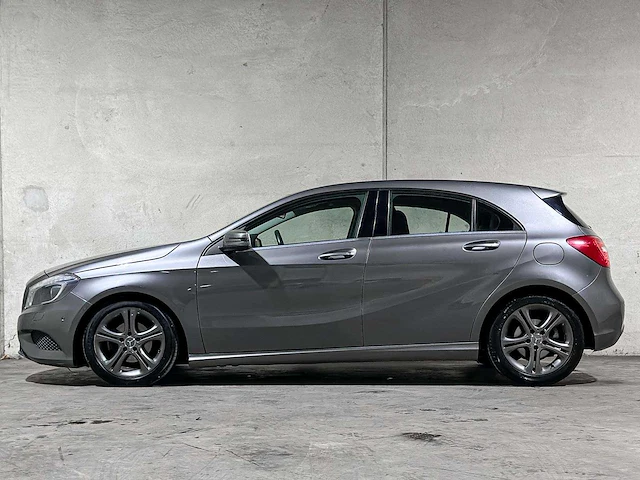 Mercedes-benz a180 4u3 a-klasse 121pk 2013 (origineel-nl), 8-srr-41 - afbeelding 9 van  39