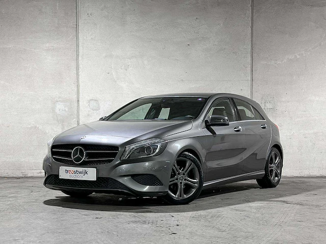 Mercedes-benz a180 4u3 a-klasse 121pk 2013 (origineel-nl), 8-srr-41 - afbeelding 34 van  39