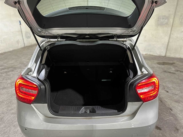 Mercedes-benz a180 ambition a-klasse 121pk 2012 (origineel-nl), 75-zjj-1 - afbeelding 4 van  10