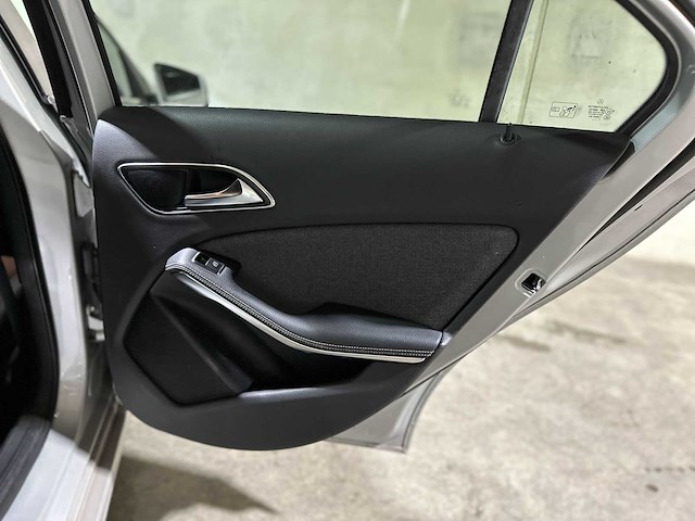 Mercedes-benz a180 ambition a-klasse 121pk 2012 (origineel-nl), 75-zjj-1 - afbeelding 5 van  10