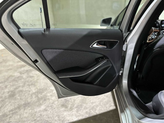 Mercedes-benz a180 ambition a-klasse 121pk 2012 (origineel-nl), 75-zjj-1 - afbeelding 26 van  40