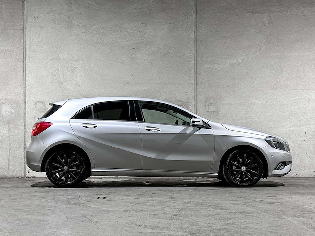 Mercedes-benz a180 ambition a-klasse 121pk 2012 (origineel-nl), 75-zjj-1 - afbeelding 1 van  25