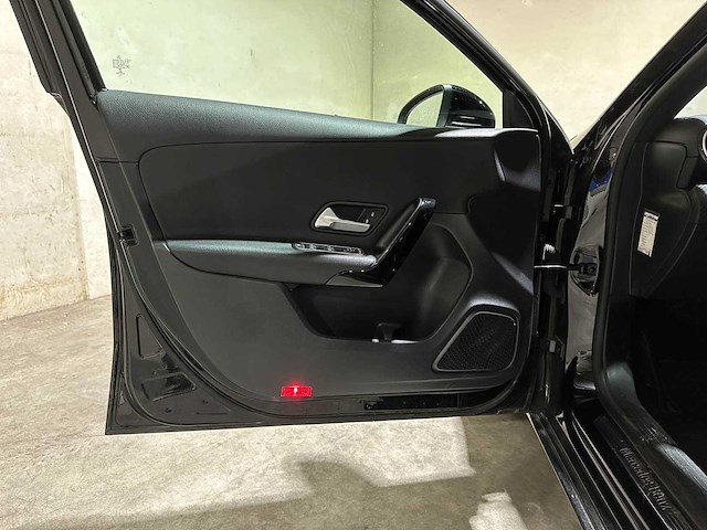 Mercedes-benz a180 d 7g-dct business solution a-klasse 116pk 2020 (origineel-nl+1e eigenaar), h-772-kd - afbeelding 22 van  39