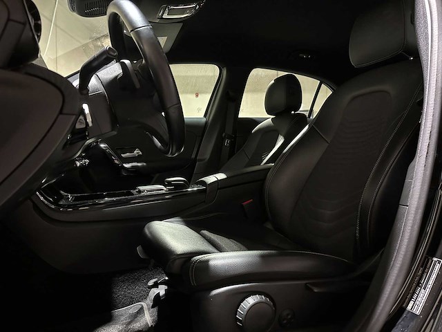 Mercedes-benz a180 d 7g-dct business solution a-klasse 116pk 2020 (origineel-nl+1e eigenaar), h-772-kd - afbeelding 24 van  39