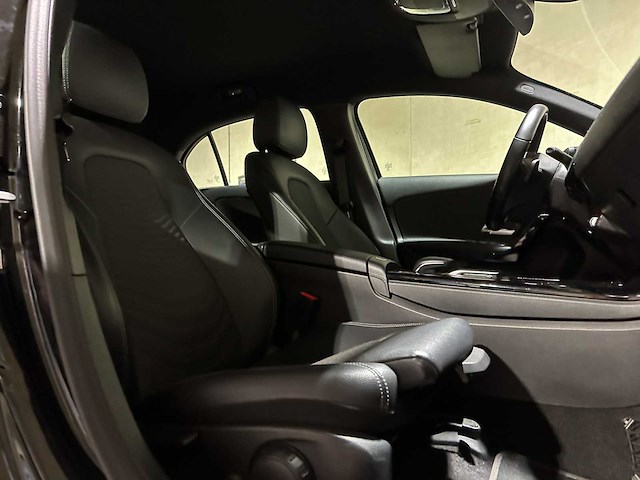 Mercedes-benz a180 d 7g-dct business solution a-klasse 116pk 2020 (origineel-nl+1e eigenaar), h-772-kd - afbeelding 31 van  39