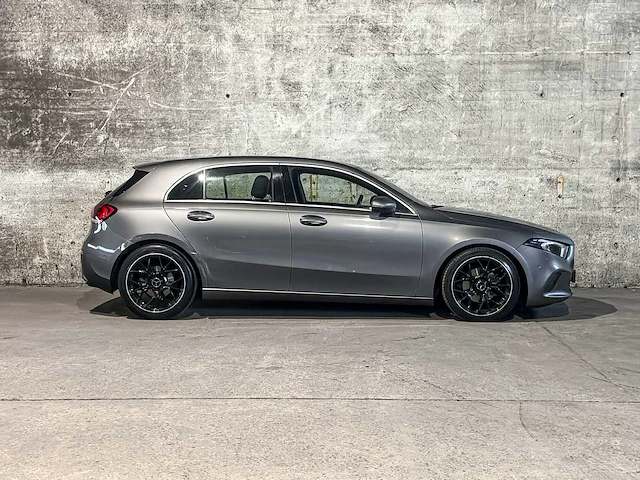 Mercedes-benz a180 d advantage a-klasse 114pk 2019, k-974-zl - afbeelding 2 van  50
