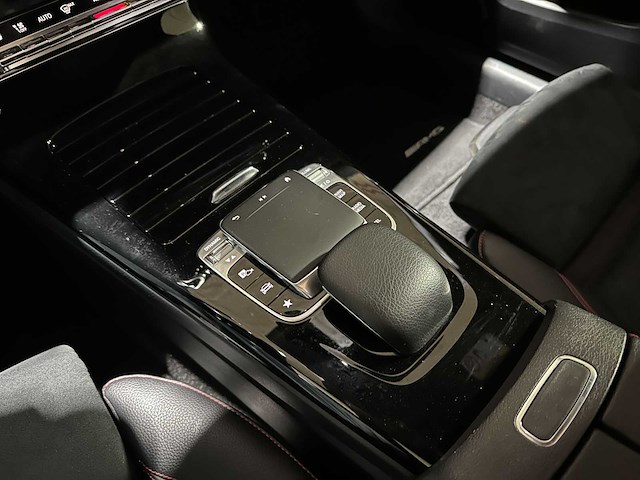 Mercedes-benz a180 d business solution amg 116pk 2018 (origineel-nl) a-klasse, sr-559-f - afbeelding 7 van  11