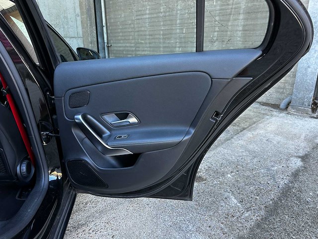 Mercedes-benz a180 d business solution amg 116pk 2019 a-klasse, l-277-bv - afbeelding 7 van  16