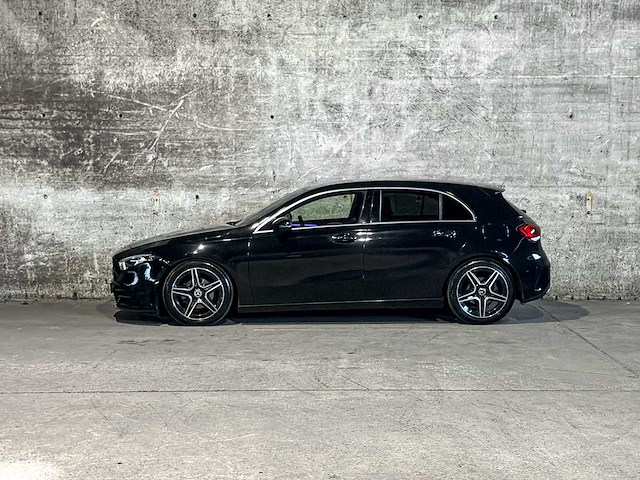 Mercedes-benz a180 d business solution amg 116pk 2019 a-klasse, l-277-bv - afbeelding 11 van  36