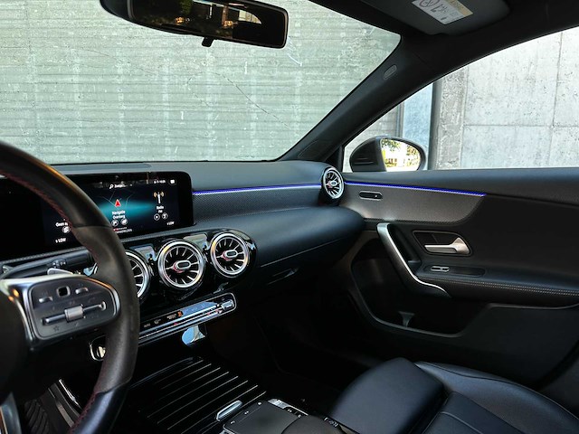 Mercedes-benz a180 d business solution amg 116pk 2019 a-klasse, l-277-bv - afbeelding 14 van  36