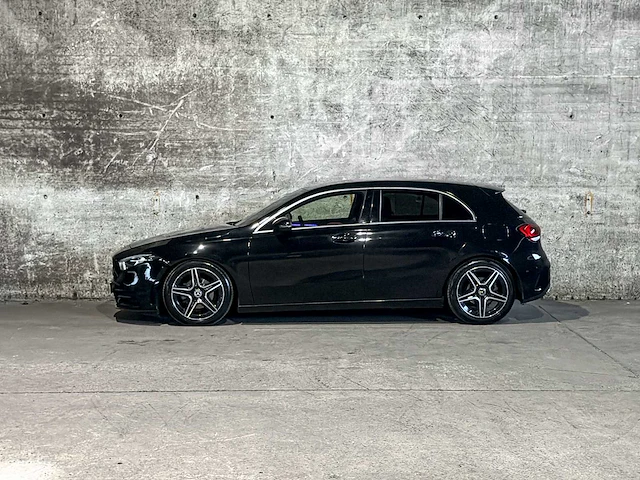 Mercedes-benz a180 d business solution amg 116pk 2019 a-klasse, l-277-bv - afbeelding 8 van  48